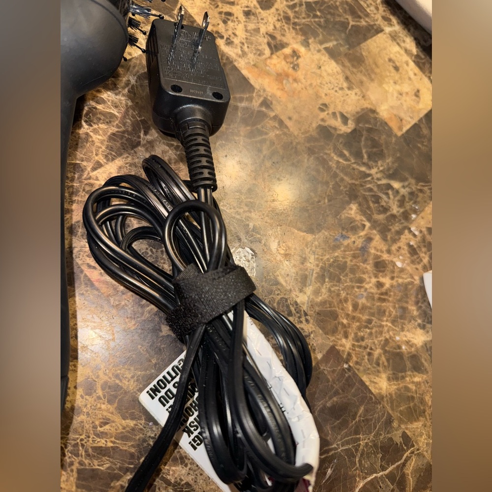 Amika Matte Black Hair Styling Tool - Picture 3 of 3